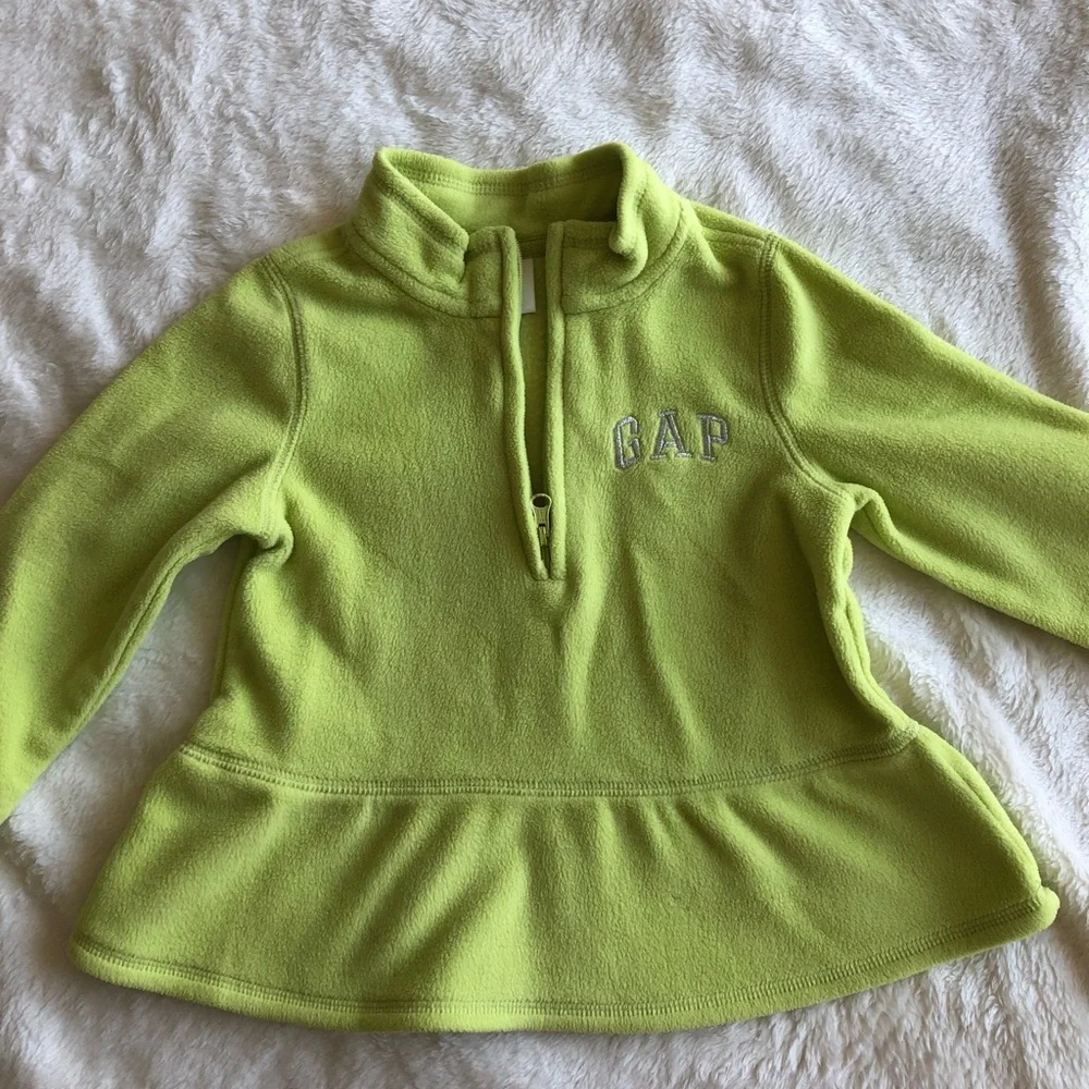 Gap sweater size 4